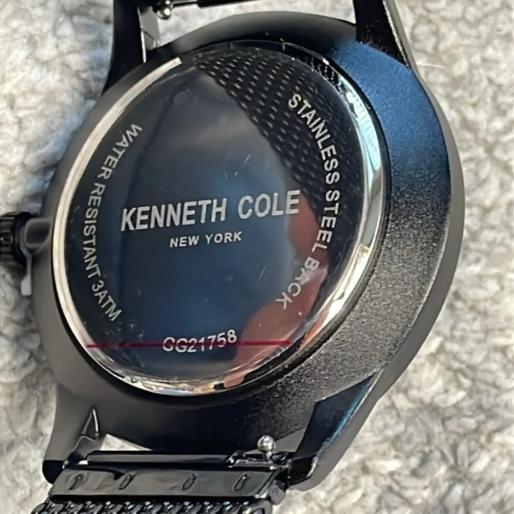 NIB Kenneth Cole Classic Watch Stainless Steel Back Water Resistant